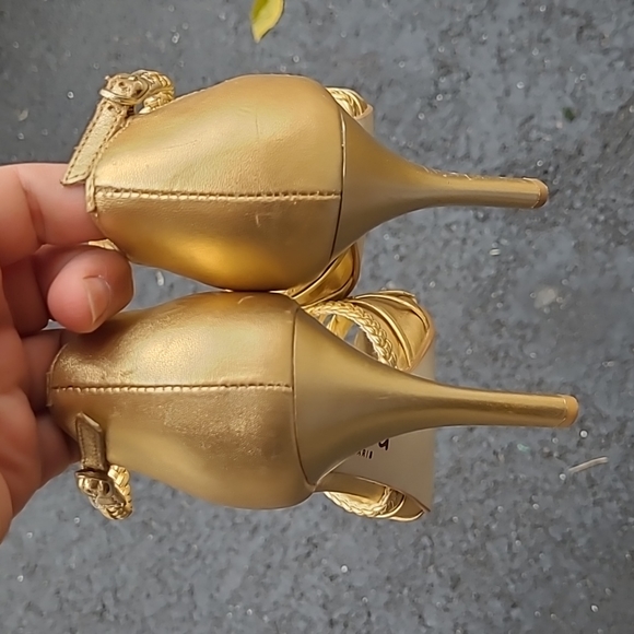 BCBG Paris Leather Heels - Picture 6 of 8